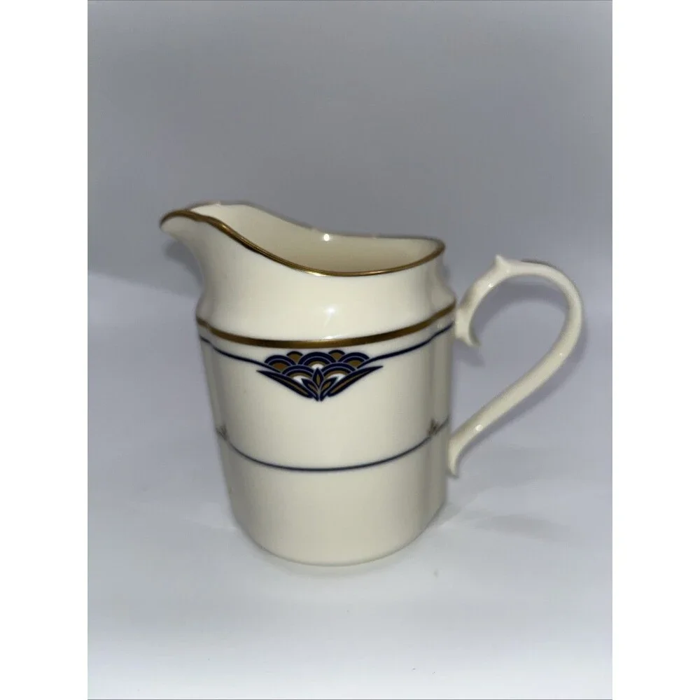 Florentine Lapis by GORHAM Sugar Bowl With Lid And Creamer Set Small Chip